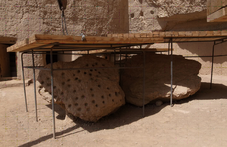 Main fragments of the destroyed statues for 3D scanning