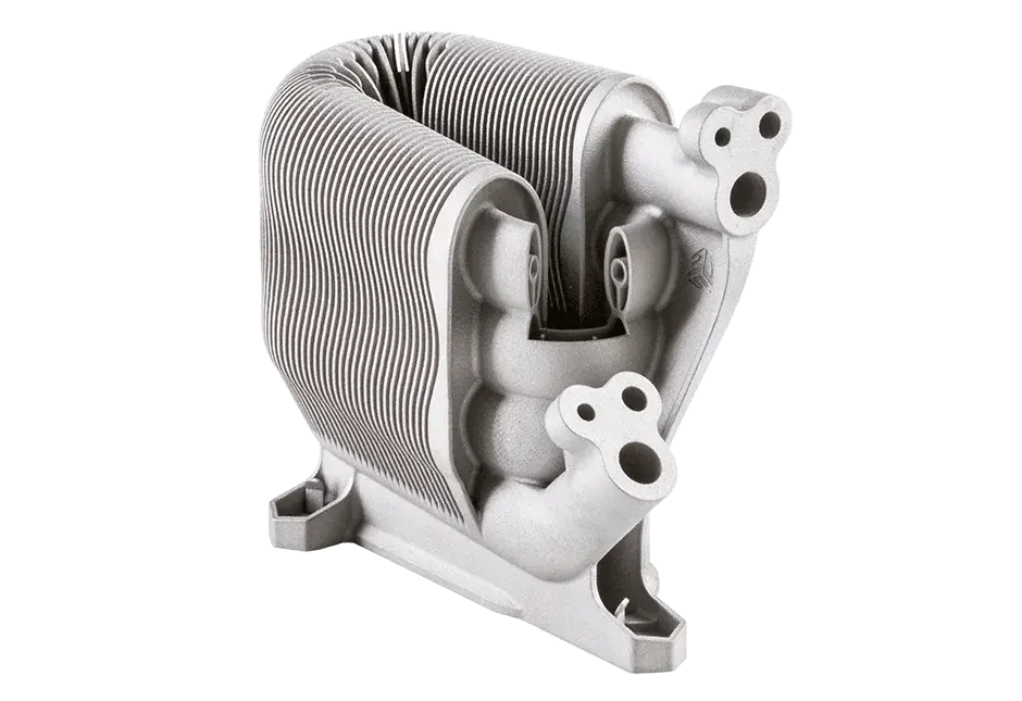 Lamellen-Wärmetauscher mit eingekapselten, internen, konturnahen Kanälen zur Verbesserung des Wärmeübertragungskoeffizienten.