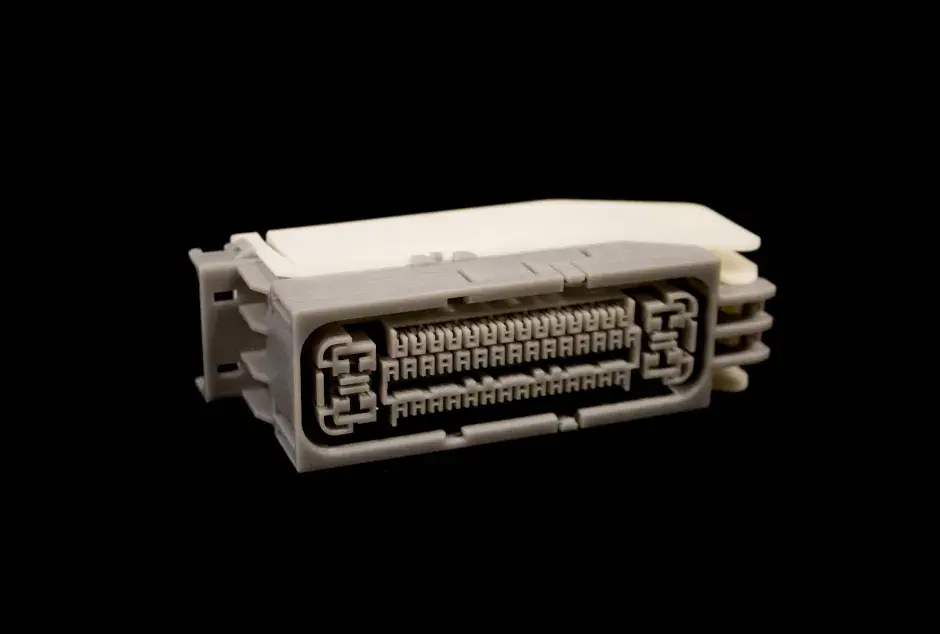 Verbinder aus dem Werkstoff VisiJet Tough, gedruckt mit dem SLA-3D-Drucker ProJet 6000