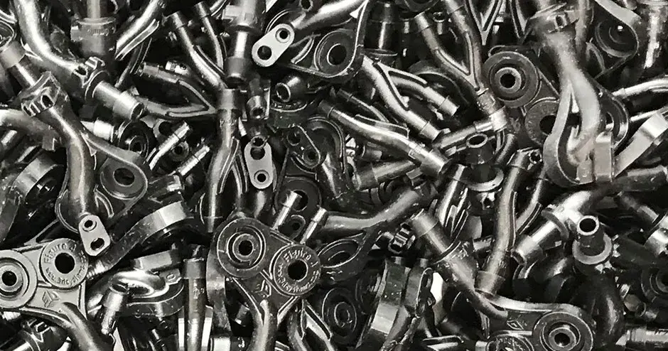 eine Gruppe von 3D-gedruckten Kunststoffteilen