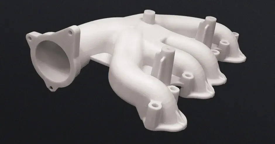 Ein mit 3D-Druck gefertigter Verteiler aus dem SLS-Werkstoff Duraform HST