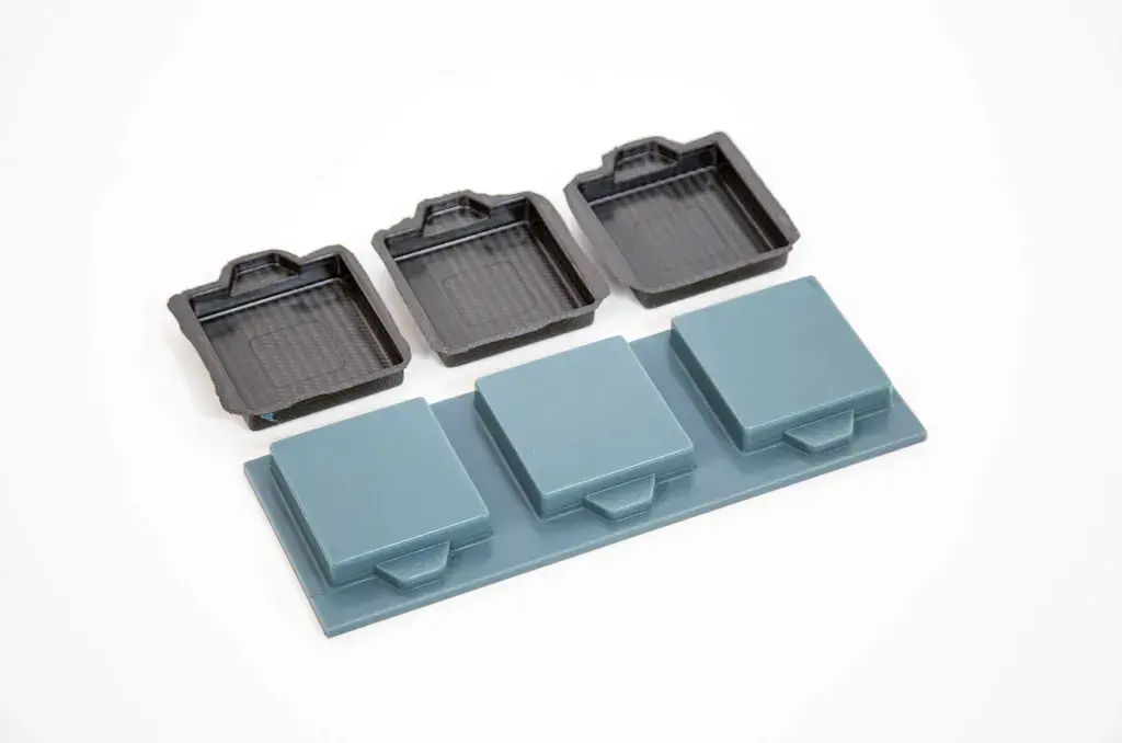 Kohlefaser-Werkzeuge, gedruckt in Accura Bluestone