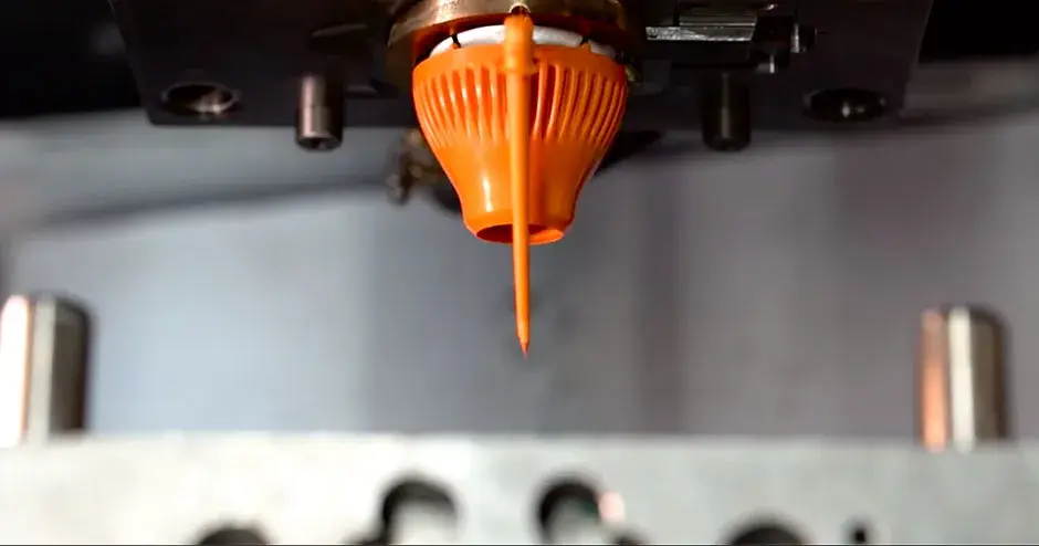 Von Bastech spritzgegossenes Teil mit konturnaher Kühlung