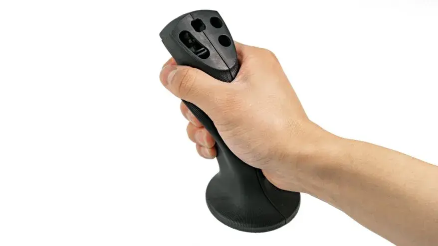 Teil aus Figure 4 Tough 65C Black in Hand