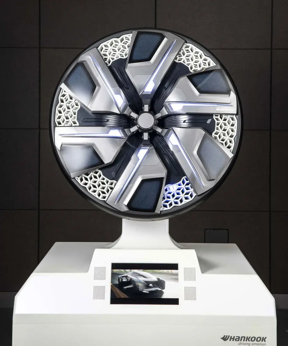 Hankook Ausstellungsreifen mit filigranen Details