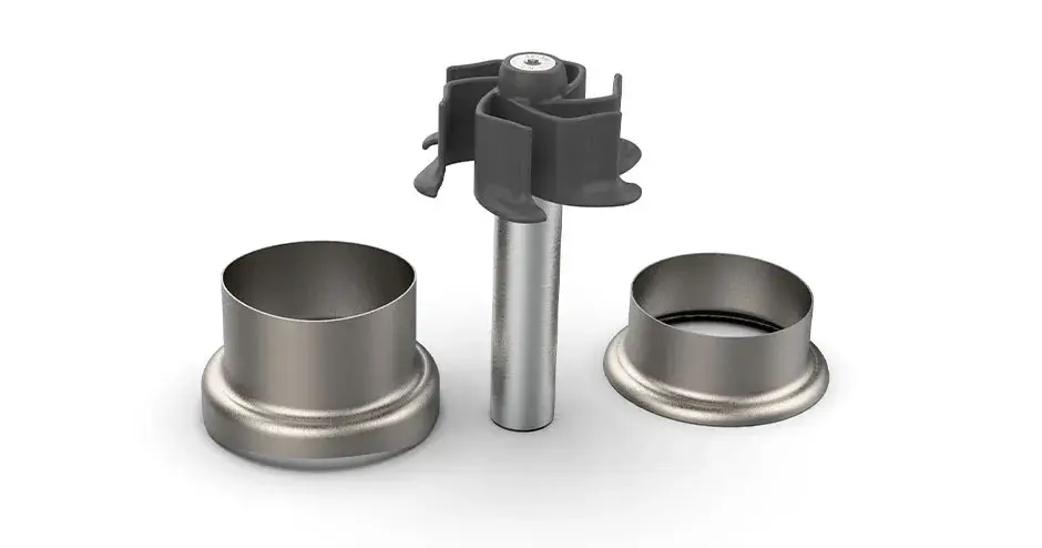 Nahaufnahme einer mit der Figure 4-Technologie gedruckten, flexiblen Messlehre aus Kunststoff zur Inspektion von Einlegern für die Produktion